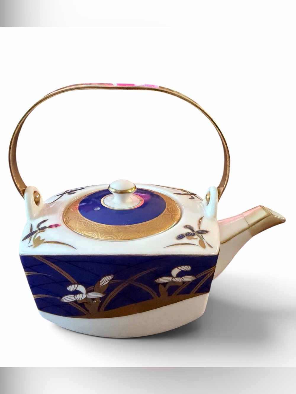 Vintage Japanese porcelain teapot imari